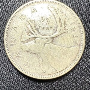 1937 Canadian 25 Cents Coin Slight rotation